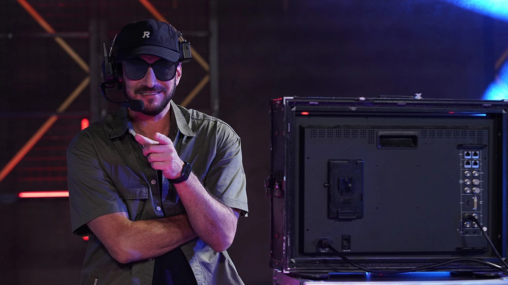 What Is a Wireless Intercom Headset System? Full-Duplex vs Walkie-Talkie Explained