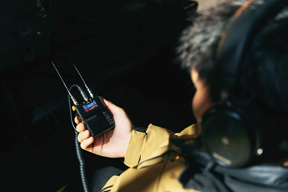 saramonic k9 Dual-Channel Digital UHF Wireless Audio System for Filmmakers